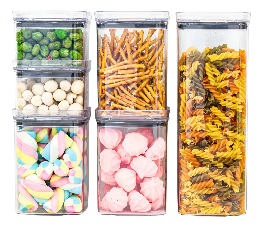 Potes herméticos quadrados empilháveis para organização da cozinha, ideais para armazenar mantimentos com praticidade e conservação dos alimentos.